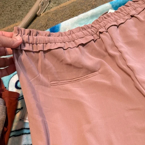 Coverstitched mauve lightweight pants large - Picture 8 of 9